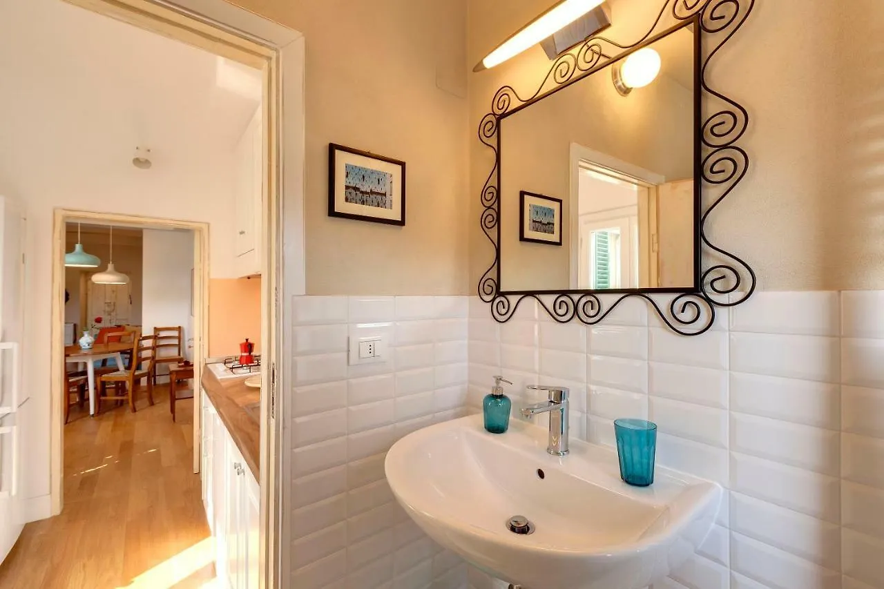 Route 30 Apartment Florence